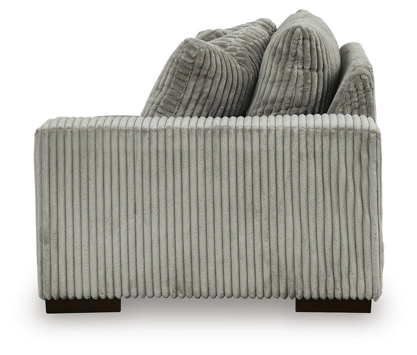 Lindyn Sectional with Chaise